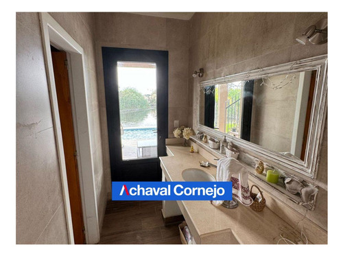 Casa De Una Planta Al Agua En Alquiler Amoblada En Ceibos, Puertos