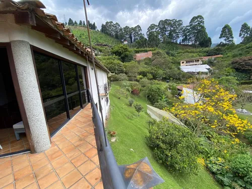 Casa En Venta En Las Brisas. Cod V10099