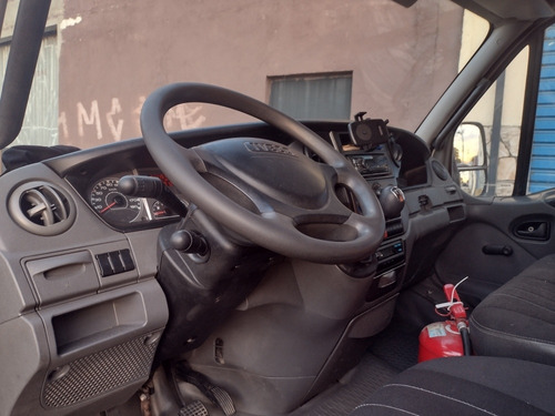 Imagem 8 de 9 de Iveco Daily 70c17 2013 Sider 4,20 Mugen Caminhões