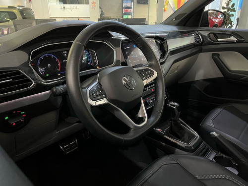 Volkswagen T-Cross 1.4 250 TSI TOTAL FLEX HIGHLINE AUTOMÁTICO