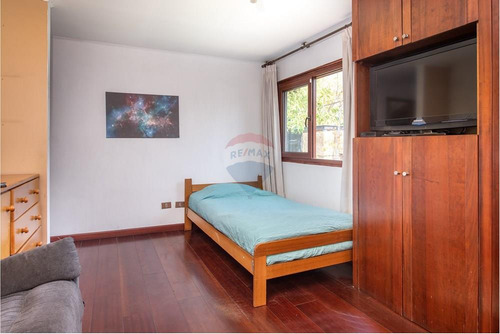 Casa 7d - 4b Calle Irlanda En Las Condes.