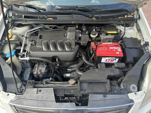 Nissan Sentra 2.0 Custom Cvt