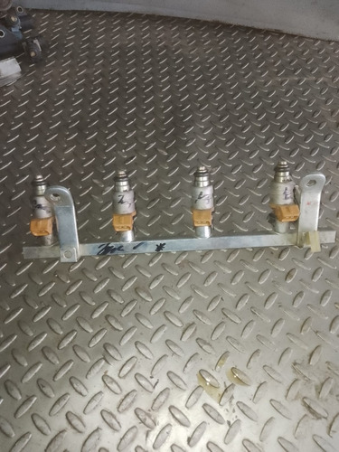 Riel Con 4 Inyectores Matiz 1.0 06-015 96620255. (Usado)