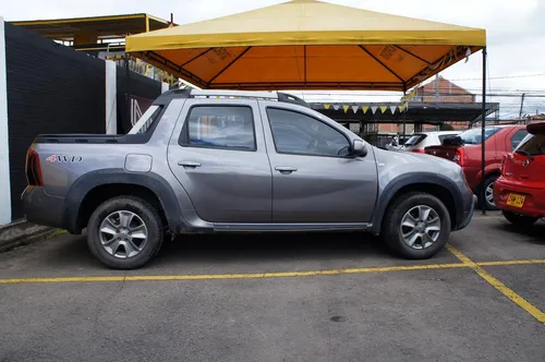 Renault Duster Oroch 2.0 Intens 4X4