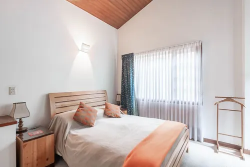 Casa En Venta En Provenza. Cod V8583