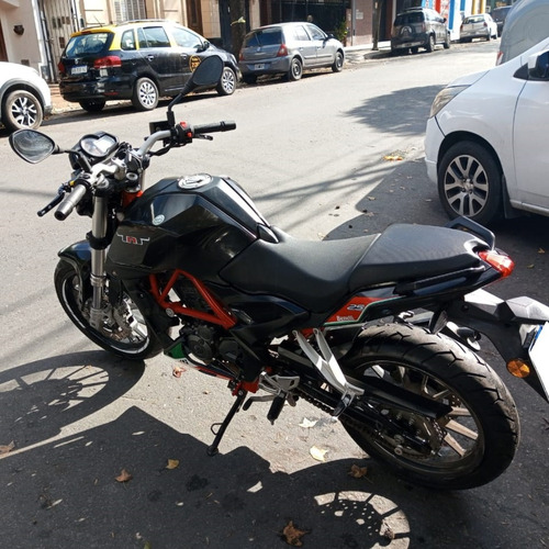 Motocicleta Benelli Tnt25