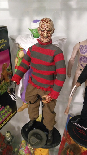 Freddy Krueger Sideshow 1/6 T1po Hot Toys 12 Pulgadas (Usado)