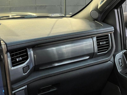 Ford F-150 Lightning 5.4 V-8 2p 2023