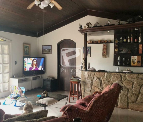 Imagem 3 de 7 de Casa 5 Dormitórios Para Locação Comercial Em Balneário Camboriú - 5931