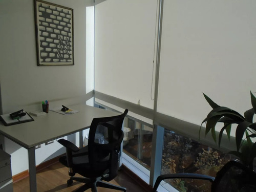 Tranqueras- Las Condes 110 M2 Con 7 Privados Y 3 Baños