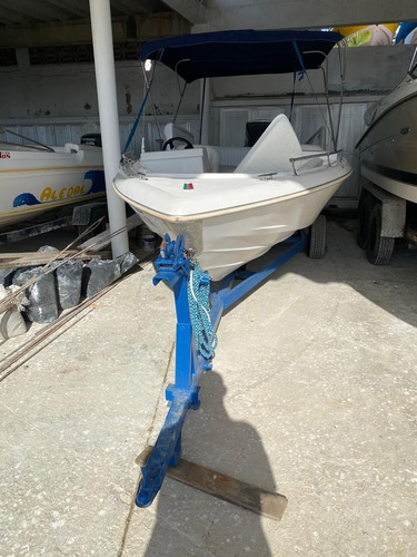 Imagen 10 de 10 de Lancha Intermarine Gt-2000 21