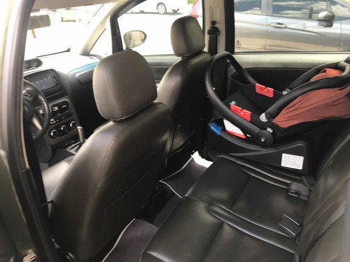 Fiat Idea 2016 1.8 16v Adventure Flex Dualogic 5p