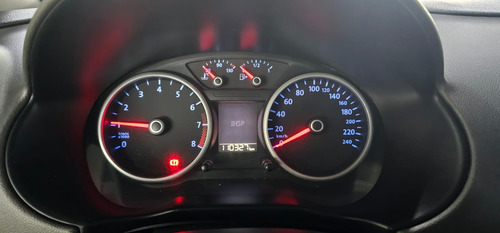 Volkswagen Voyage 1.6 Highline 101cv