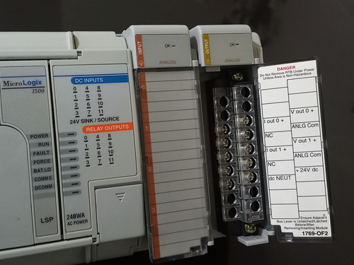 Micrologix 1500 1764-24bwa Con 2 Modulos Analogos A.bradley (Usado)