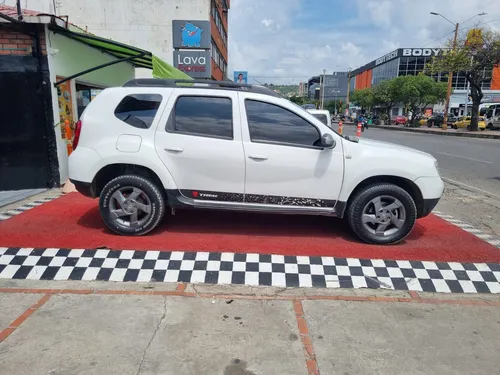 Renault Duster DYNAMIQUE 4X2 2.0 MT