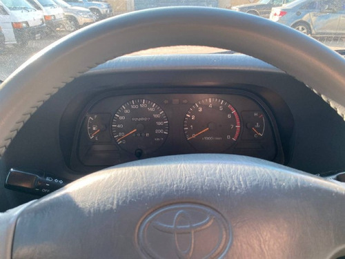Imagen 3 de 7 de Toyota Meru