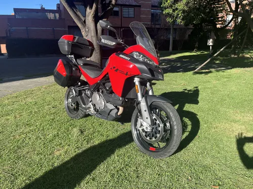 Como Nueva. Incluye Maletas Originales De Viaje De Ducati