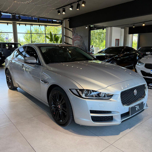 Jaguar XE 2.0 Se 240cv