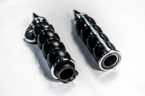Puños Spike Cromo Con Posapalma De 1 Para Harley Davidson