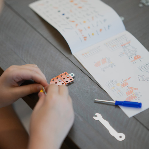 Conjunto de eretores maluvrianos para meninos e meninas, Mo Kits
