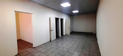 Gran Local Comercial Con Doble Frente   (177026)