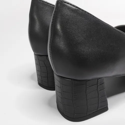 Sapato Social Feminino Bico Fino Salto Grosso Preto Scarpin