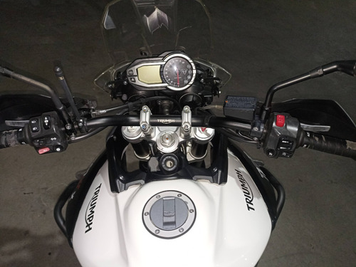 Triumph Tiger 800 Xcx