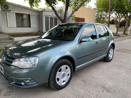 Imagen 2 de 11 de Volkswagen Golf 2010 1.6 Advance