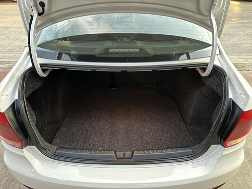 Volkswagen Vento 1.6 Starline At