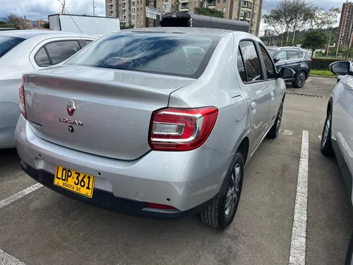 Renault Logan 1.6 Intens Aut
