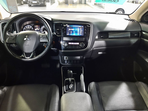 Mitsubishi Outlander 2.0 16v 160cv Aut. 2016/2017