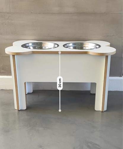 Imagen 6 de 10 de Comedero En Altura Para Perros De Madera Forma Huesito 30cm