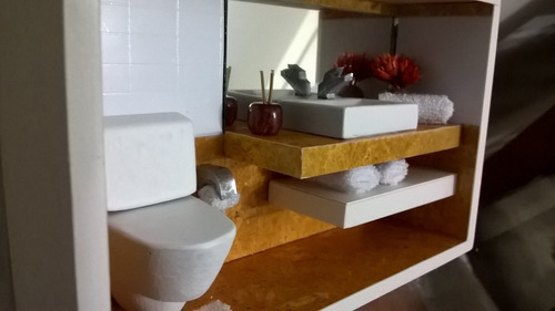 Quadro De Banheiro Moderno Em Miniatura