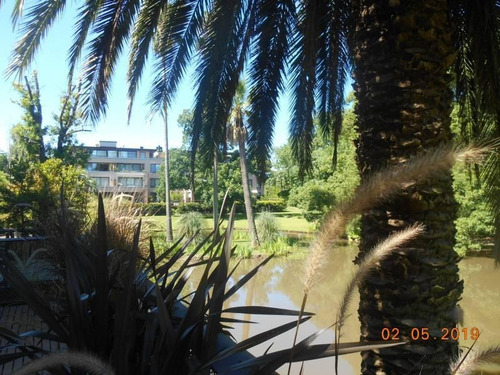 Imagen 25 de 28 de Departamento En Venta De 3 Ambientes Con 2 Cocheras En Planta Baja Con Jardín Propio En B° Los Robles. Tigre