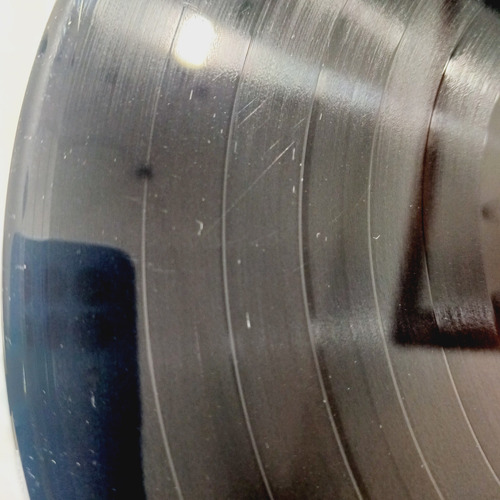 Lp The Cure Standing On A Beach Singles Bom Estado! (Usado)