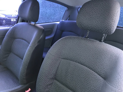 Renault Clio Authentique 1.2 16v Año 2006 - Liv Motors