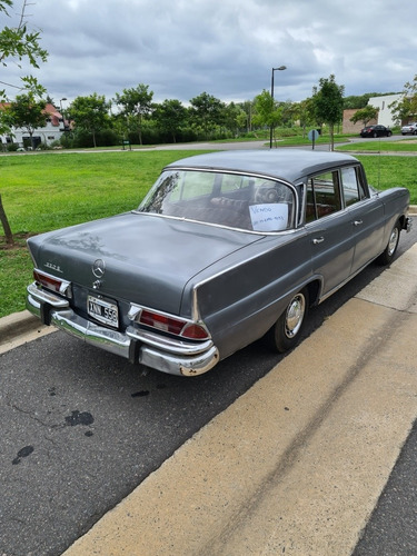 Mercedes Benz 220s