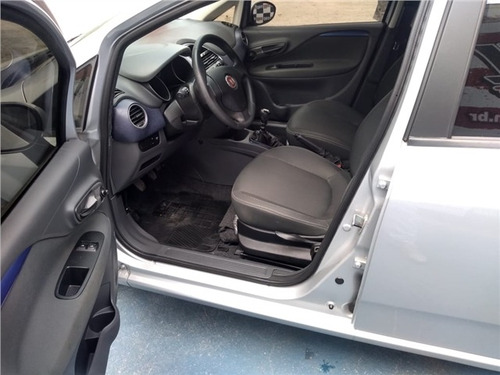 Fiat Punto 1.4 Attractive 8v Flex 4p Manual