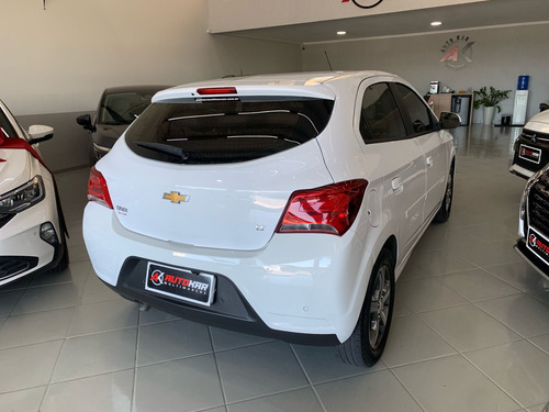 Chevrolet Onix 1.4 Lt 5p