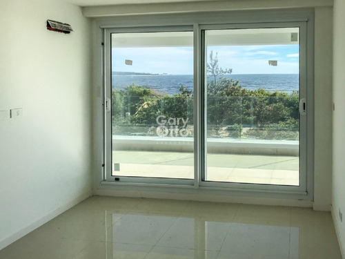 Apartamento 2 Dormitorios, Punta Del Este, Playa Mansa, Venta- Ref: 23679