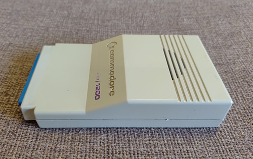 Controladora Commodore C64 Modem/1200 1670 - Não Testado (Usado)