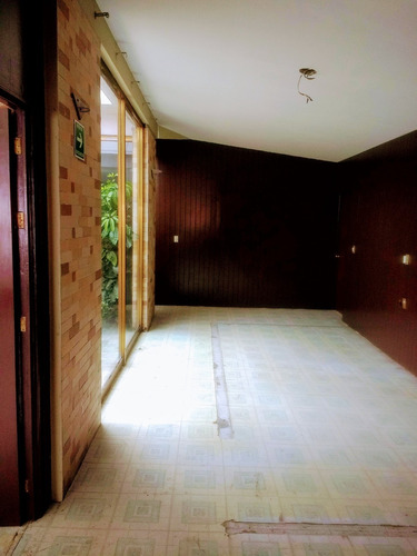 Imagen 11 de 25 de Casa Renta Toluca Colonia Cipres Residencial Colon, Uso Comercial Acceso Por Dos Calles, A 5 Min Centro Historico, Salida Rapida Cdmx