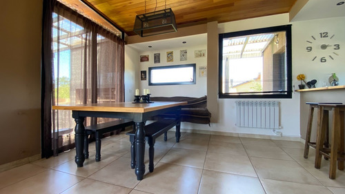 Imagen 10 de 19 de Casa En Barrancas De San Benito Country Club Chapadmalal Hermosa Para 4 Personas Con Parrilla Y Pileta Pequeña