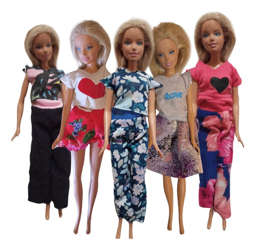 Ropa Para Barbie X10 Unidades Mas 4 Accesorios Incluidos