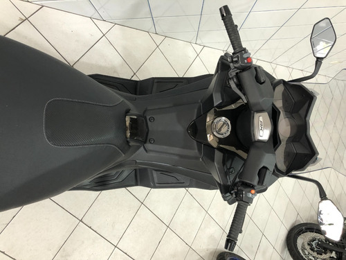 Imagem 3 de 7 de Kymco Ak 550 I Abs 2023 0km