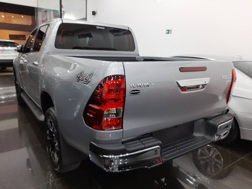 Imagem 15 de 15 de Toyota Hilux 2.8 D-4d Turbo Diesel Cd Srv 4x4 Automático