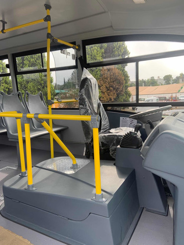 Imagen 8 de 8 de Bus 29 Pasajeros 2020