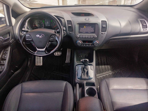 Imagen 10 de 14 de Kia Forte Hb 2018 5p Sx, Ta6, Piel, Qc, Ra-17