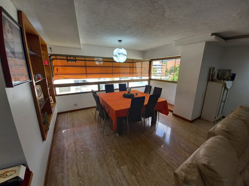 Imagen 15 de 20 de Alquiler Apartamento Altamira, 4 Hab, 3 Baños,3 Puestos