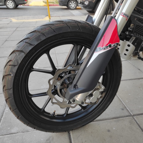 Imagen 6 de 10 de Beta Motard 200